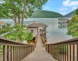 Dock