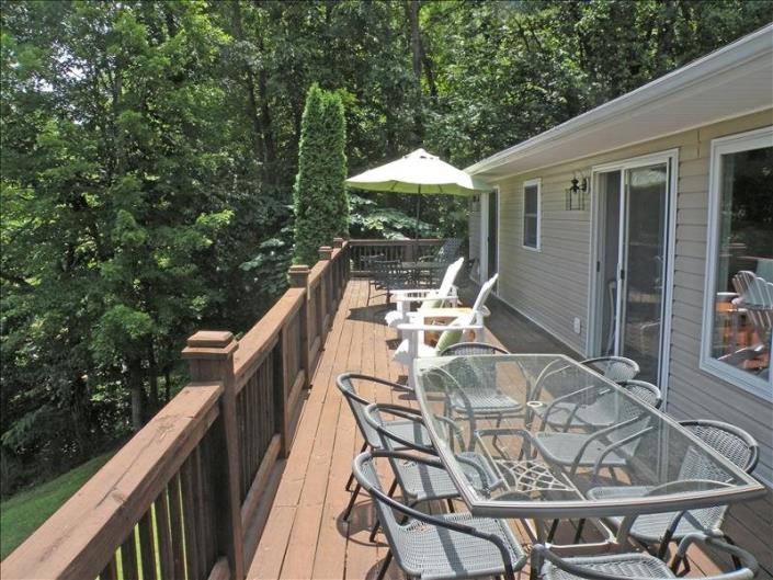 Lakeside Landing Lake Retreat