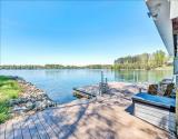 Dock